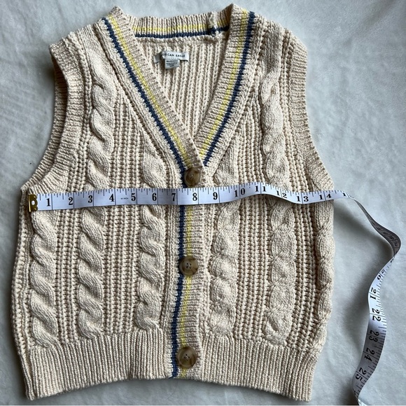 American Eagle Cable Knit Sweater Vest - Picture 8 of 9